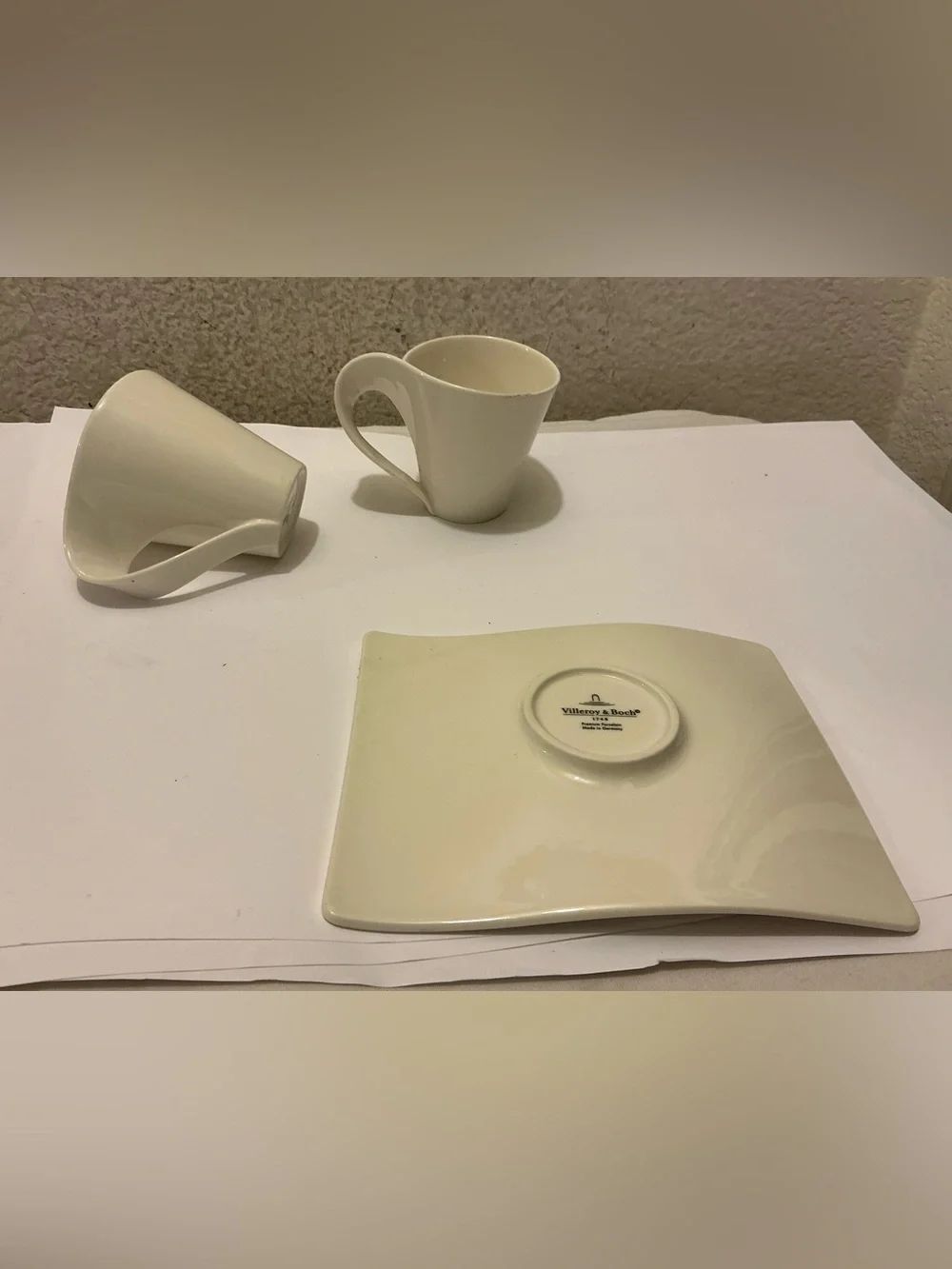 Villeroy & Boch Cream Ceramic Cup and Square 7”x5.5” Plate Set G6